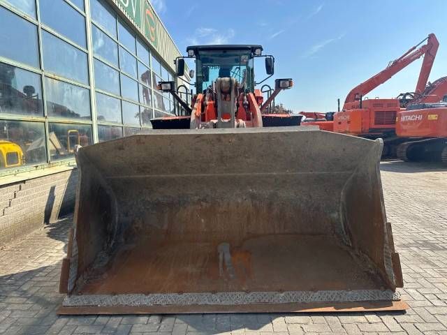 Hitachi ZW 310-5B