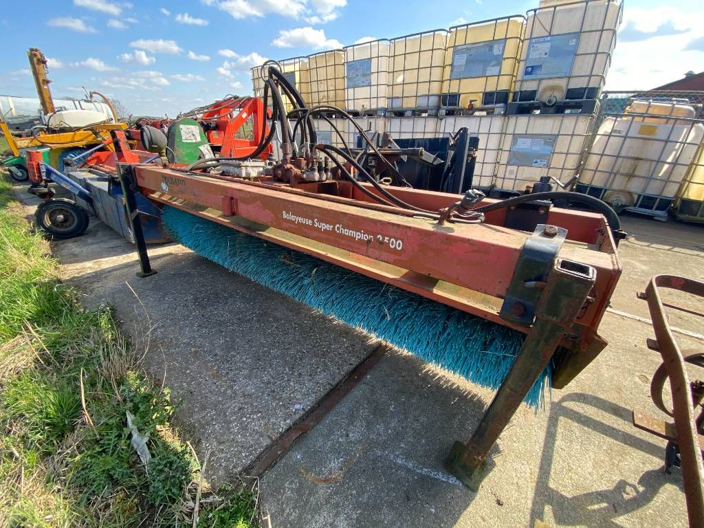 Balayeuse 2500