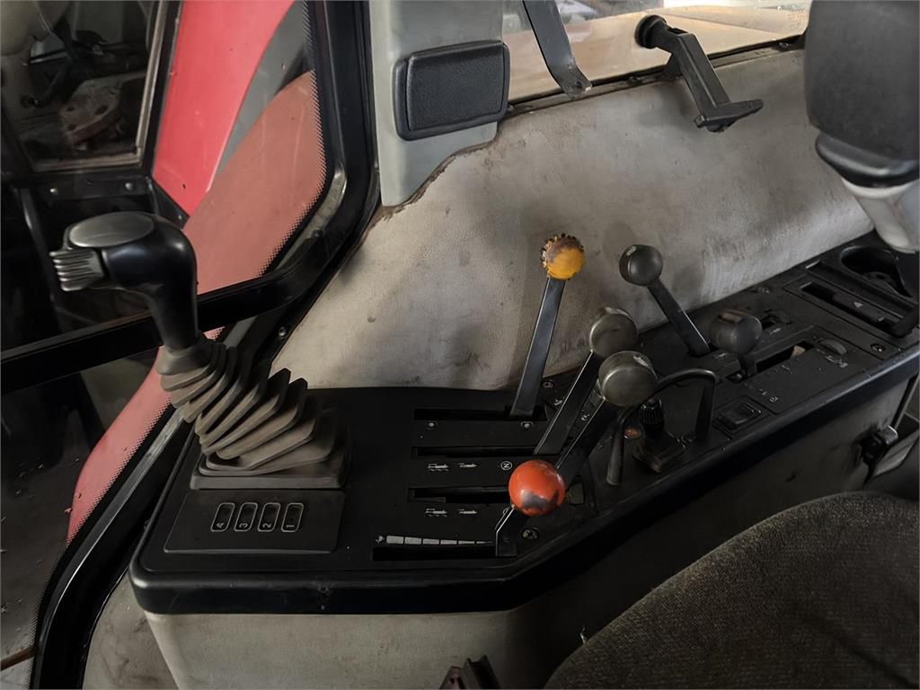 Case IH Maxxum 5100 6 cyl. Series