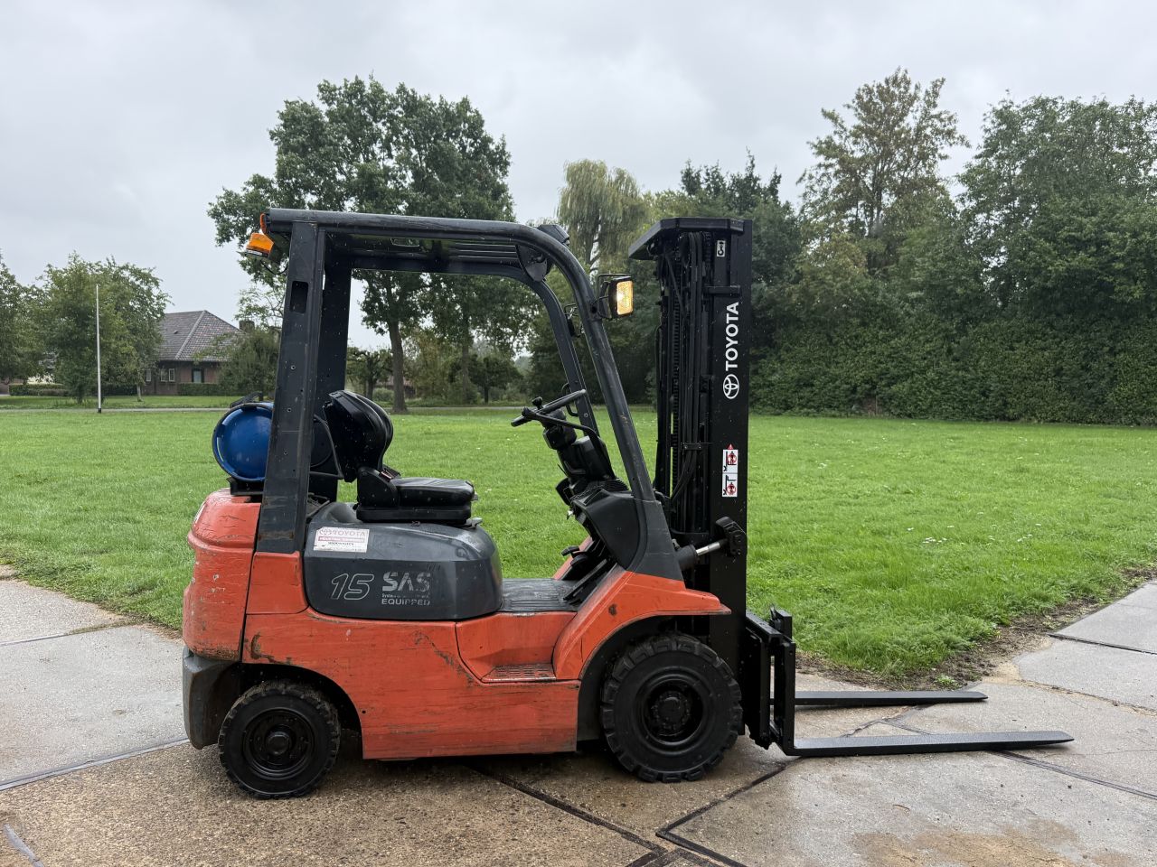 Toyota 1500KG LPG heftruck 3-delig 470CN freelift Sideshift