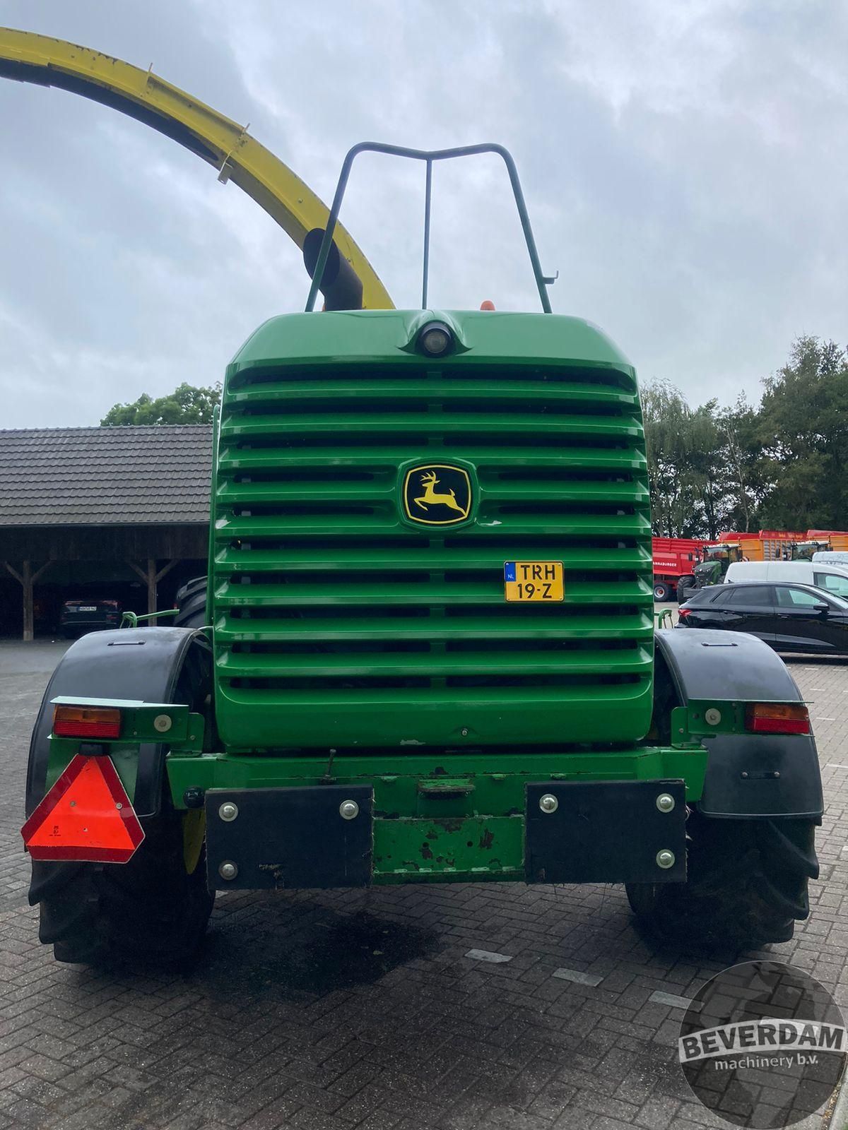 John Deere 7400 Pro Drive