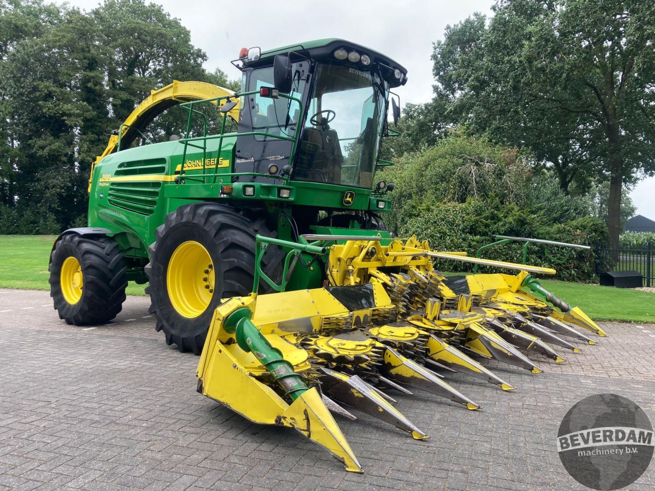 John Deere 7400 Pro Drive