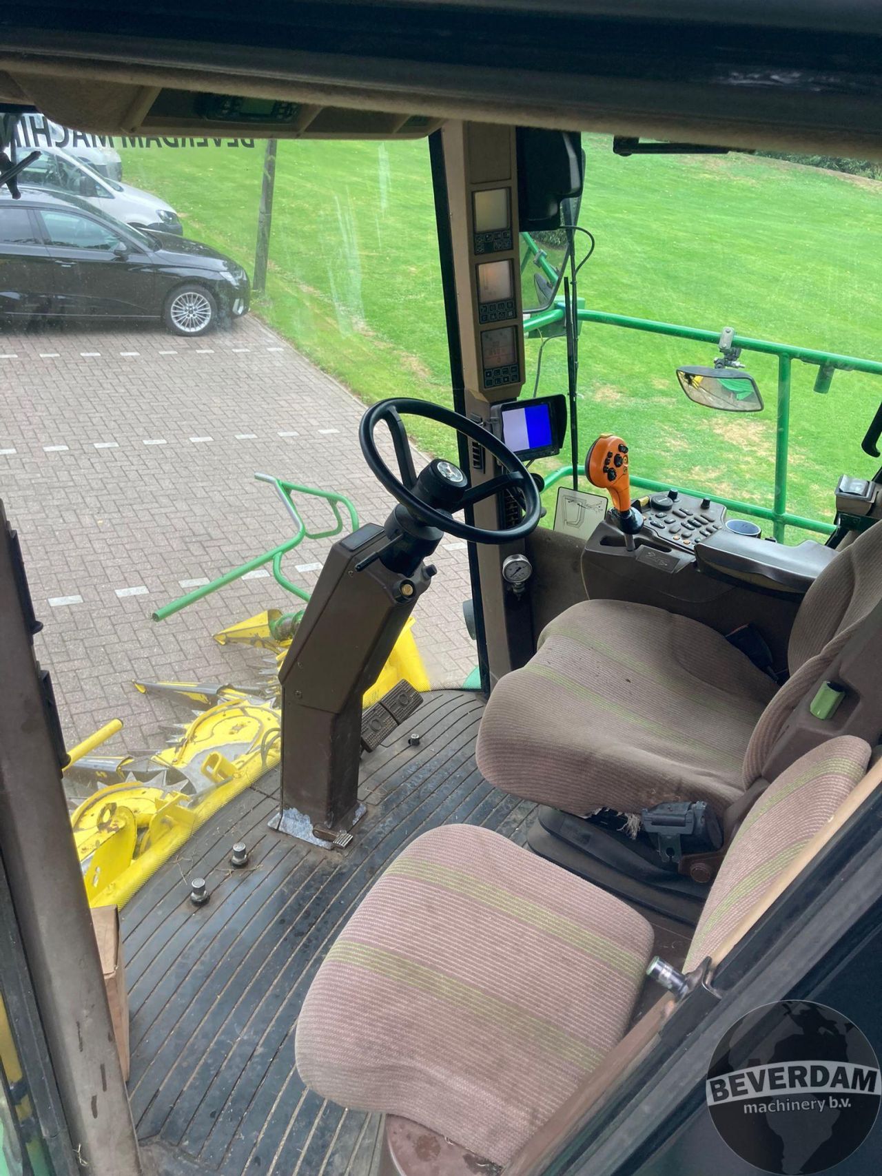 John Deere 7400 Pro Drive