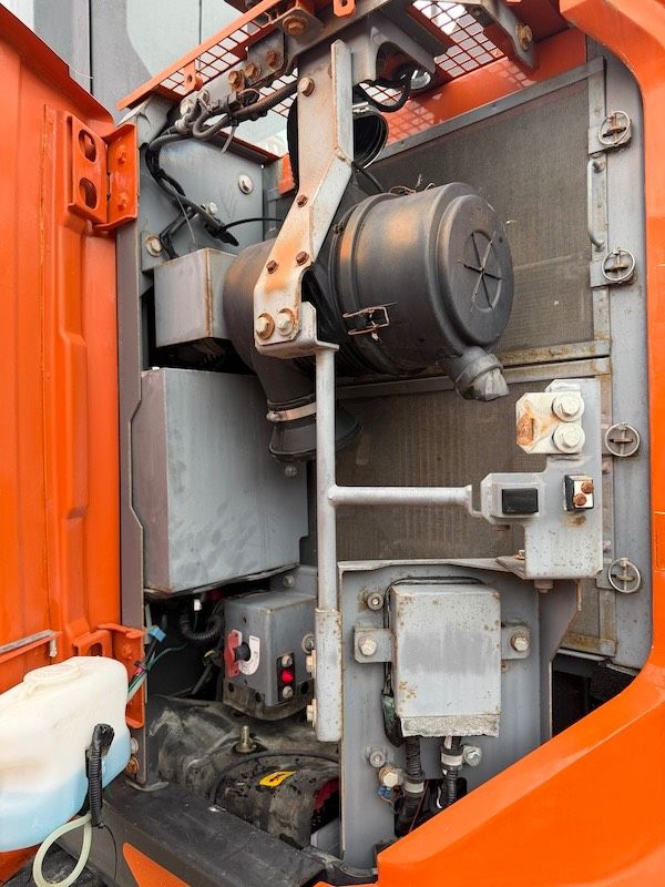 Hitachi ZX 135 US-7