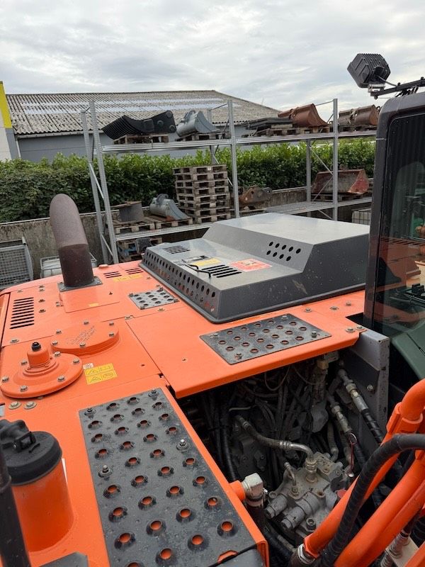 Hitachi ZX 180 LC-5
