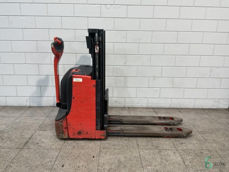 Stapelaars Elektrisch Linde D06 2015 Doppelstock