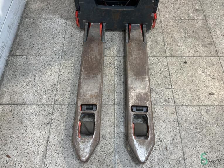 Stapelaars Elektrisch Linde D06 2015 Doppelstock