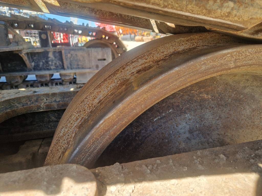 CAT 374FL