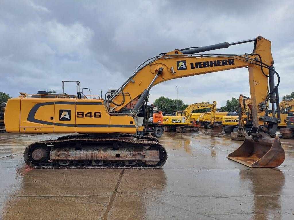 Liebherr R946LC