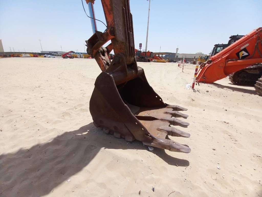Hitachi ZX870 LC H-5G 21m (Saudi Arabia)