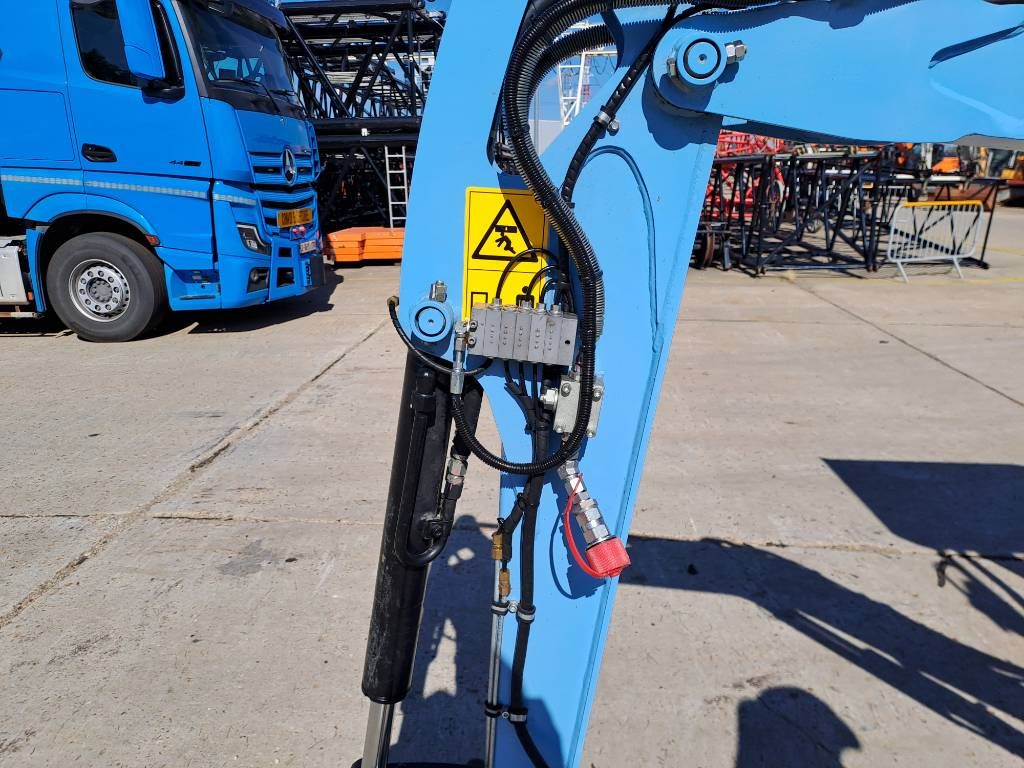 Sany SY19E Electric (3 Buckets)