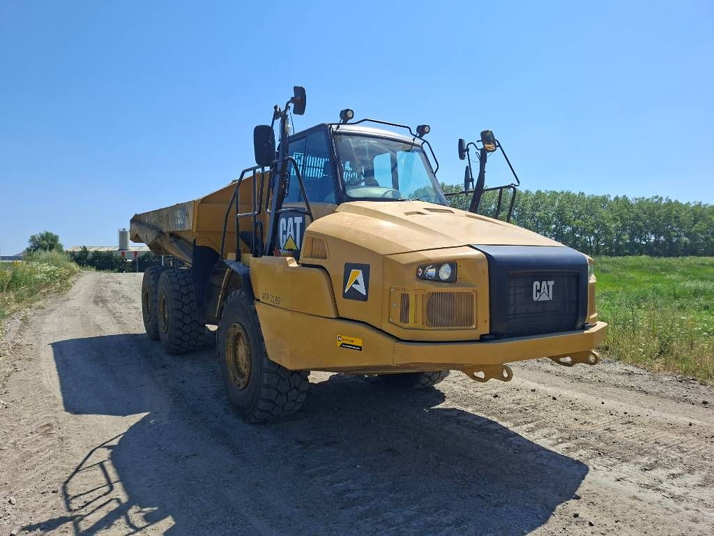 CAT 725C2