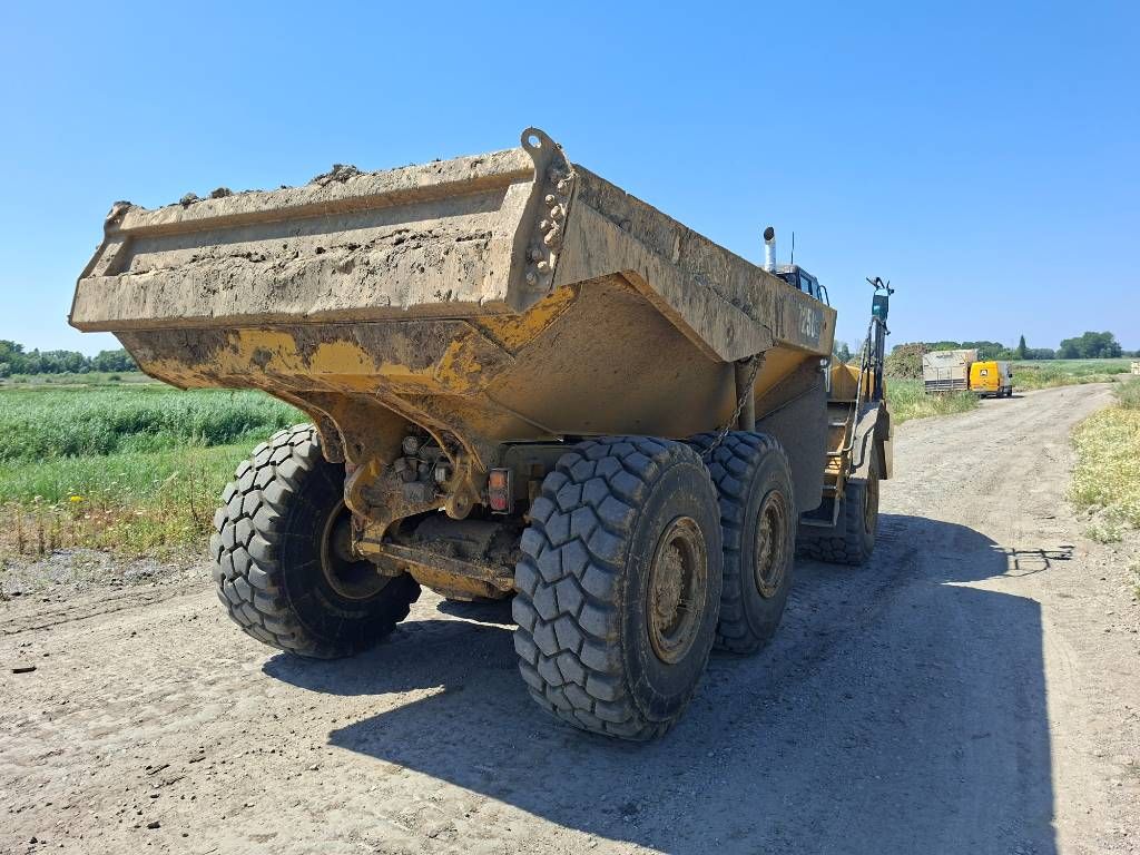 CAT 725C2