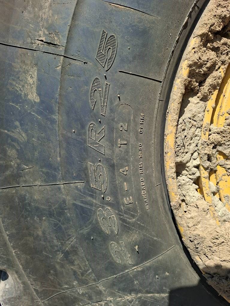 CAT 725C2