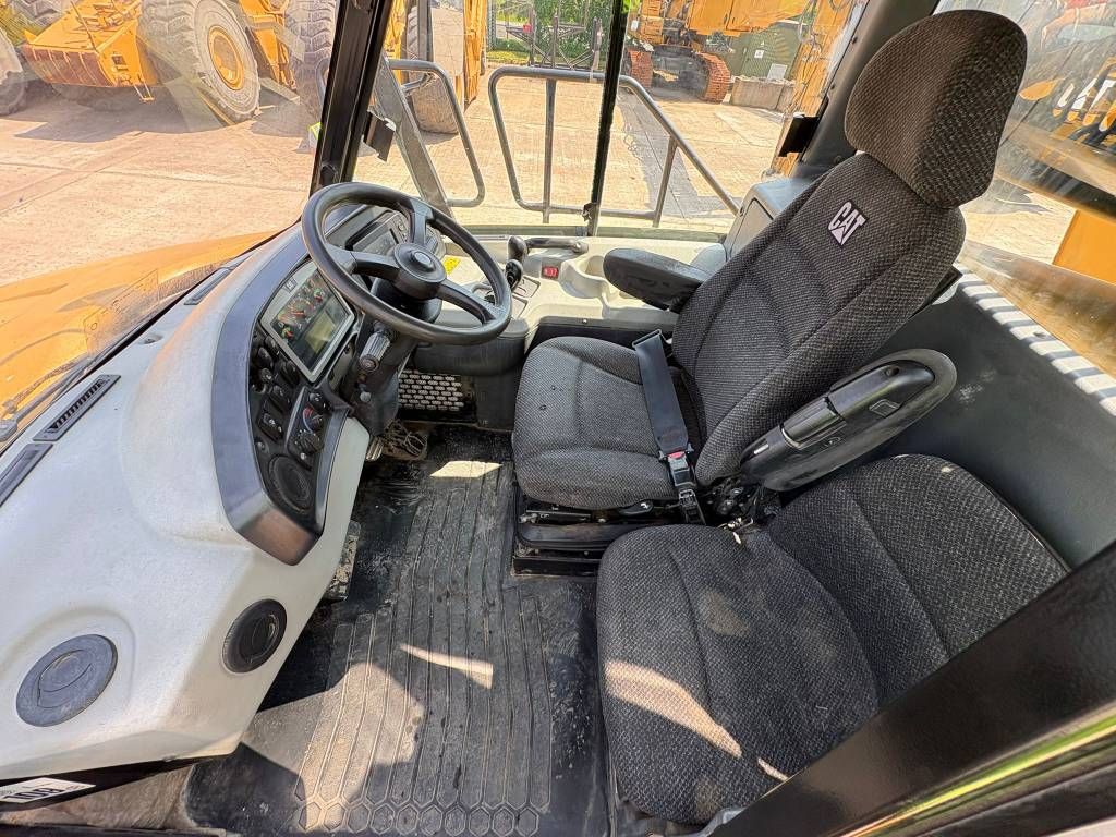 CAT 730C2