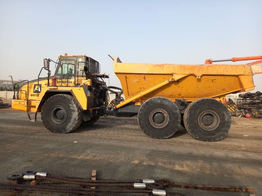 Komatsu HM400-3R (4pcs available for sale in Abu Dhabi)