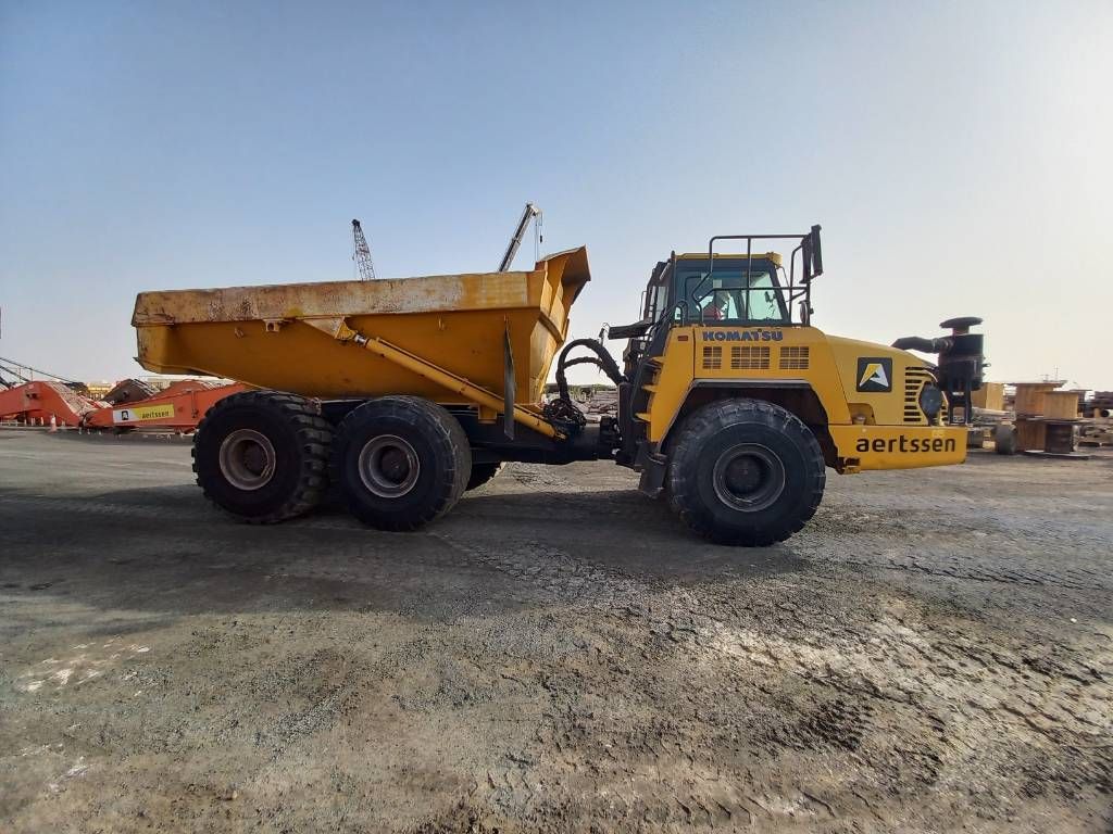 Komatsu HM400-3R (4pcs available for sale in Abu Dhabi)