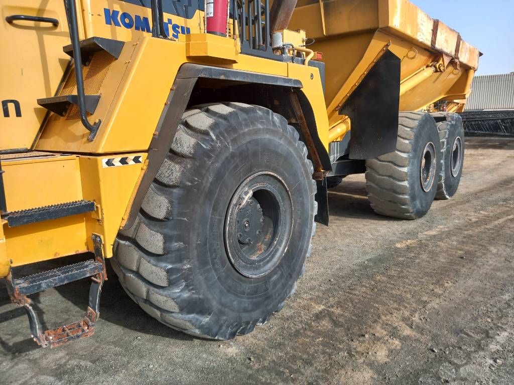 Komatsu HM400-3R (4pcs available for sale in Abu Dhabi)