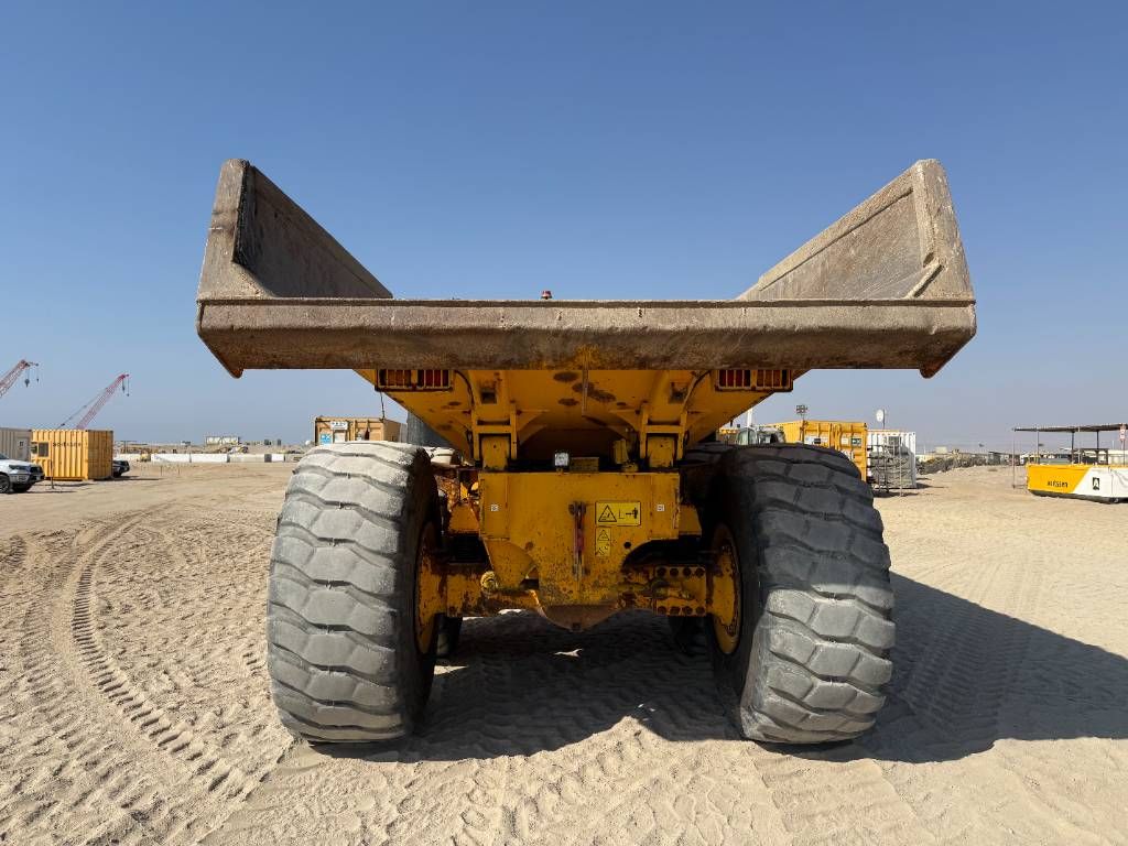 Volvo A40G (EXW - Abu Dhabi)