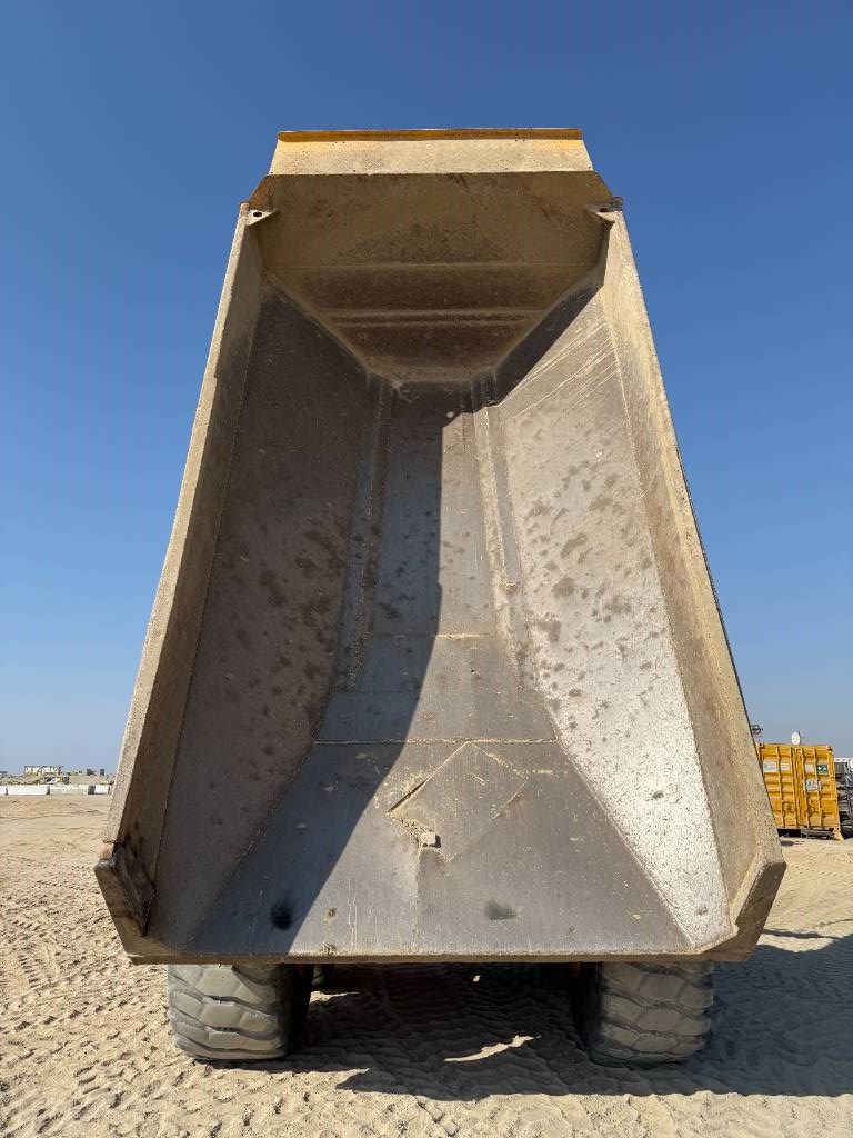 Volvo A40G (EXW - Abu Dhabi)