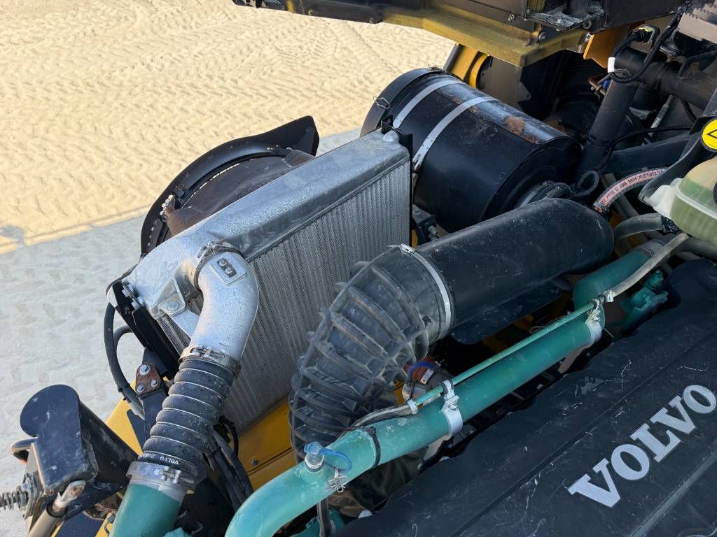 Volvo A40G (EXW - Abu Dhabi)