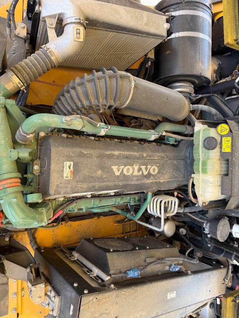 Volvo A40G (EXW - Abu Dhabi)