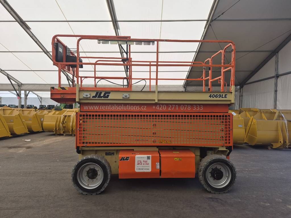 JLG 4096 LE