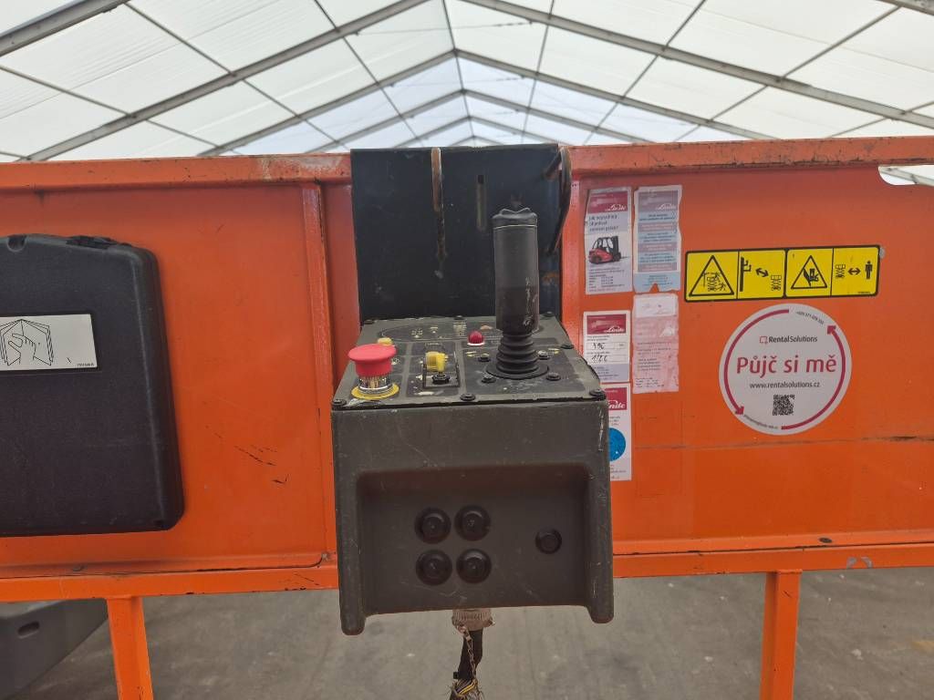 JLG 4096 LE