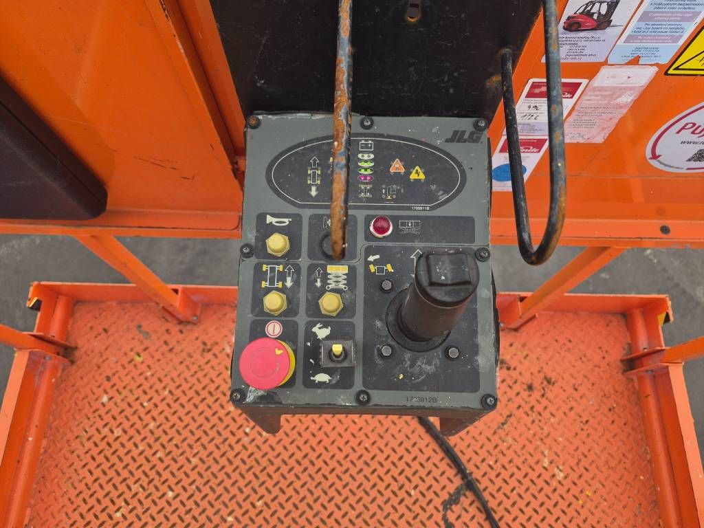 JLG 4096 LE