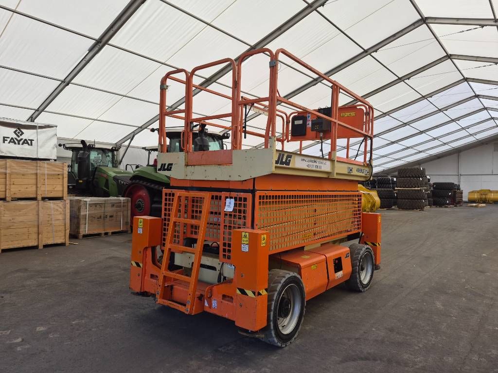 JLG 4096LE + Outiggers (Multiple units available)