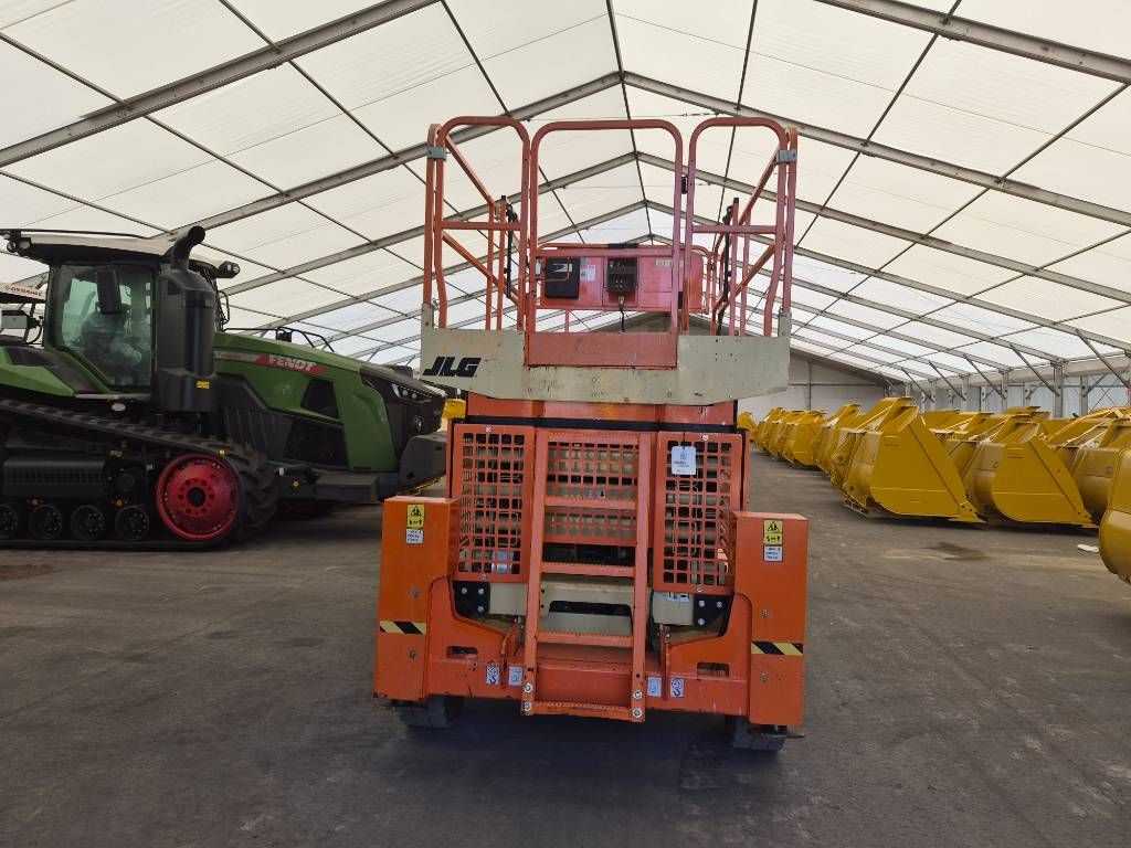 JLG 4096LE + Outiggers (Multiple units available)