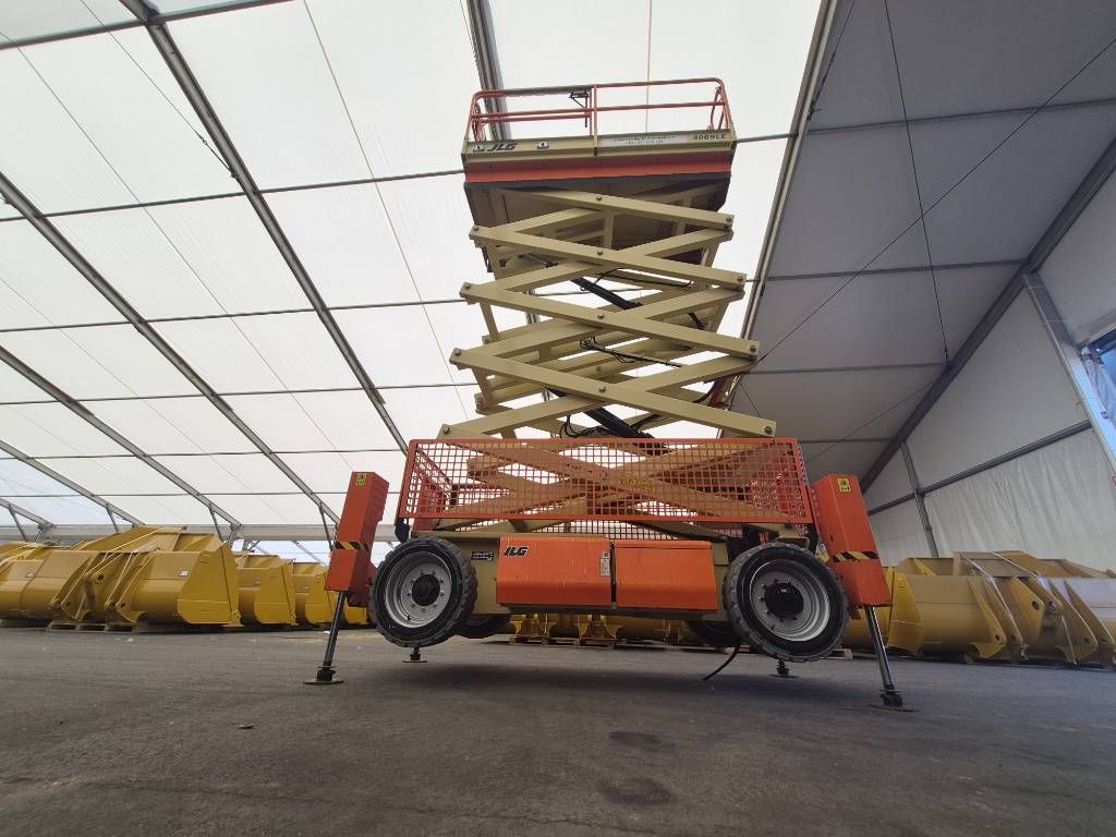 JLG 4096LE + Outiggers (Multiple units available)