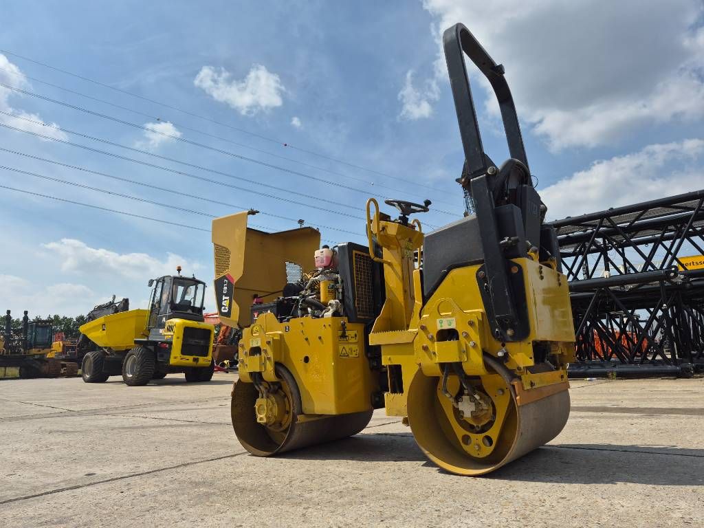 CAT CB 1.7