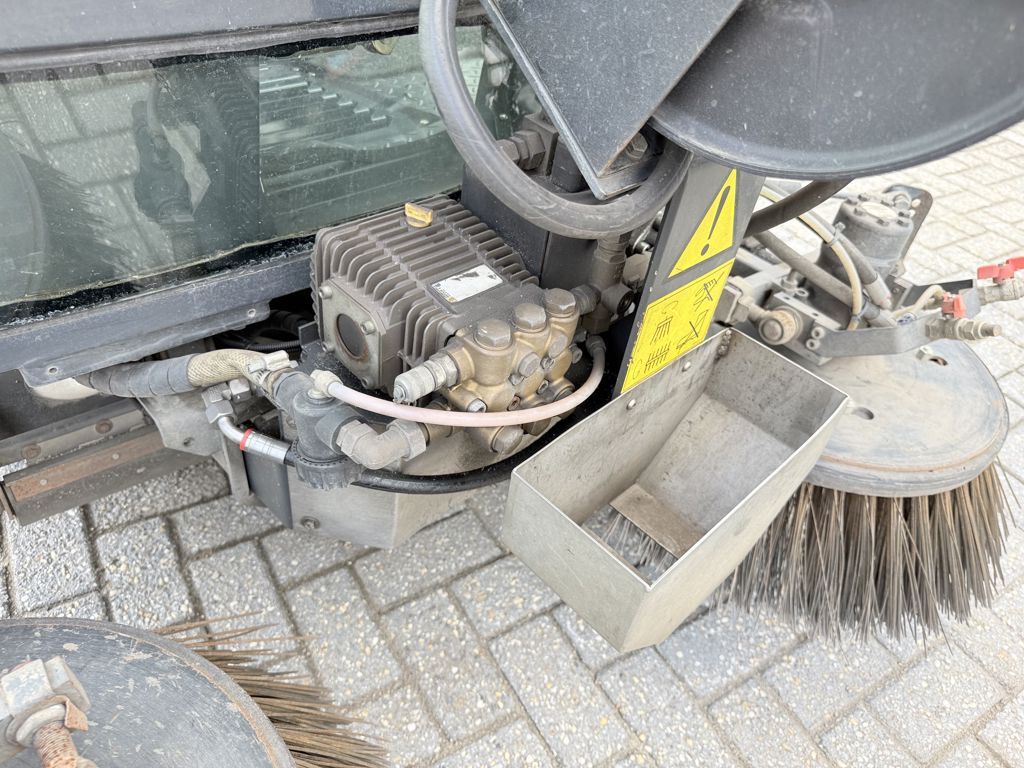Schmidt Compact 200 Sweeper/Veegmachine