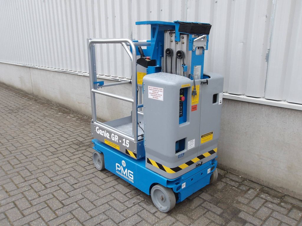 Genie GR-15 Electric Mast Lift 6.50m 2012
