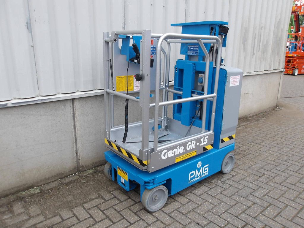 Genie GR-15 Electric Mast Lift 6.50m 2012