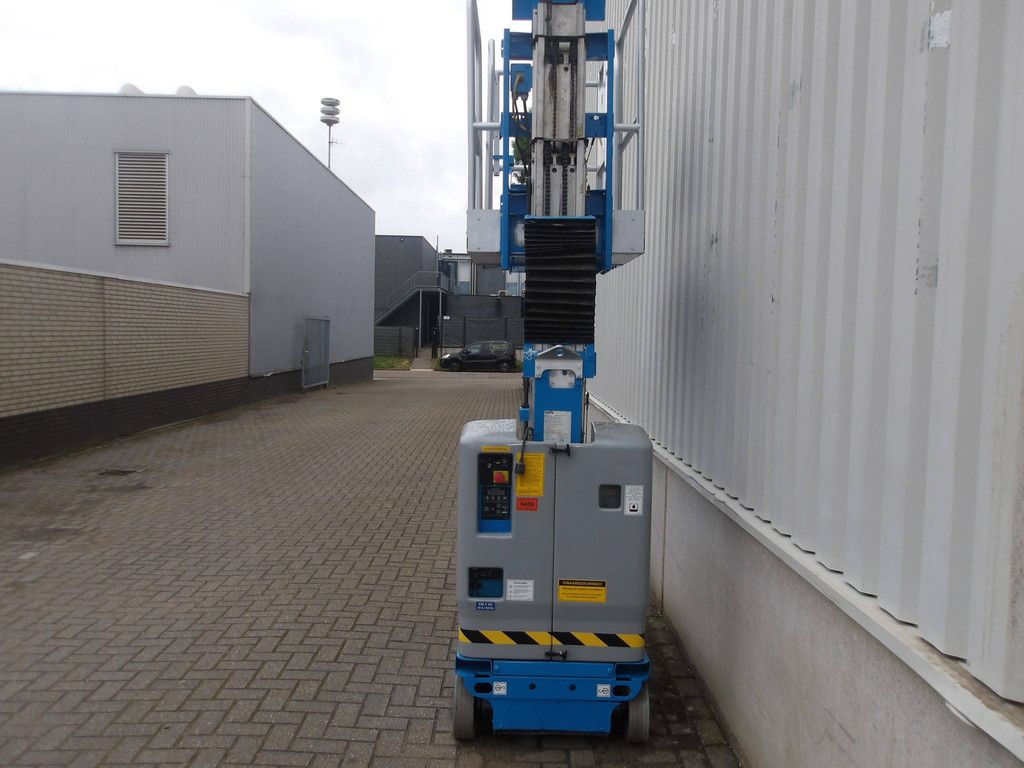 Genie GR-15 Electric Mast Lift 6.50m 2012