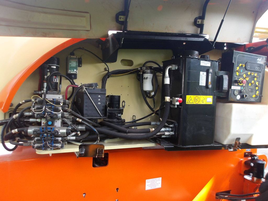 Telescopic boom lift JLG 800AJ 26.38m Diesel 2015