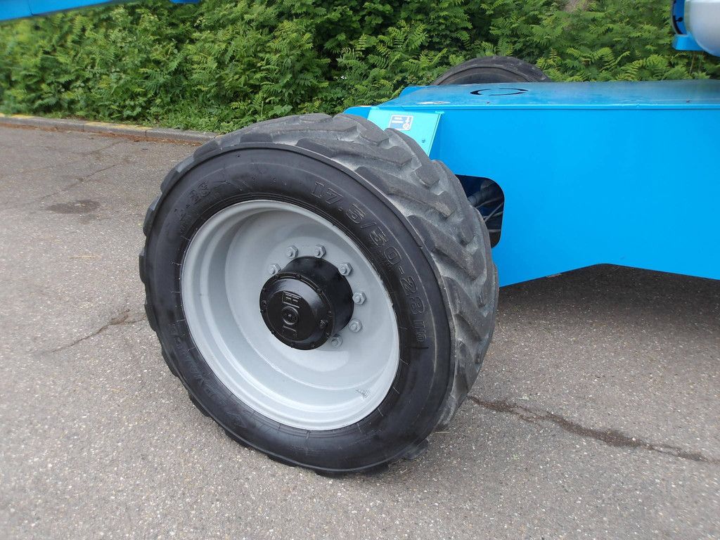 Teleskoparbeitsbühne Genie S-125 40,10 m Diesel 2013