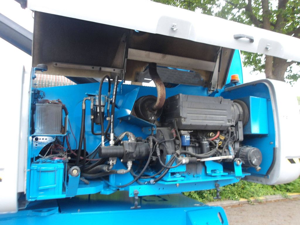 Teleskoparbeitsbühne Genie S-125 40,10 m Diesel 2013