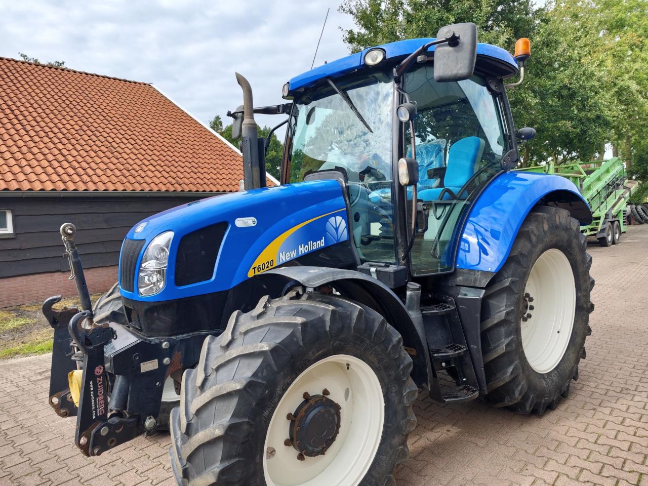 Mooie New Holland T 6020 Elite
