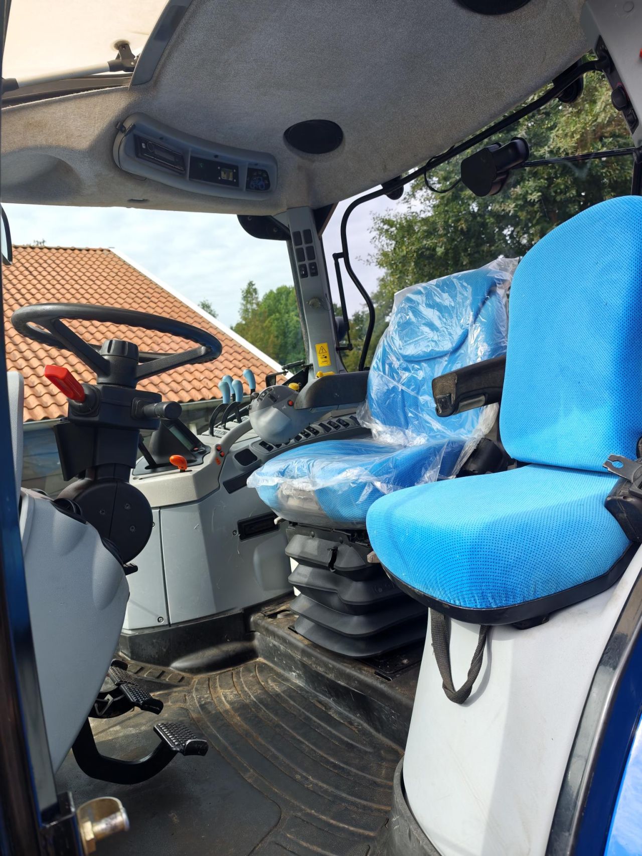 Mooie New Holland T 6020 Elite