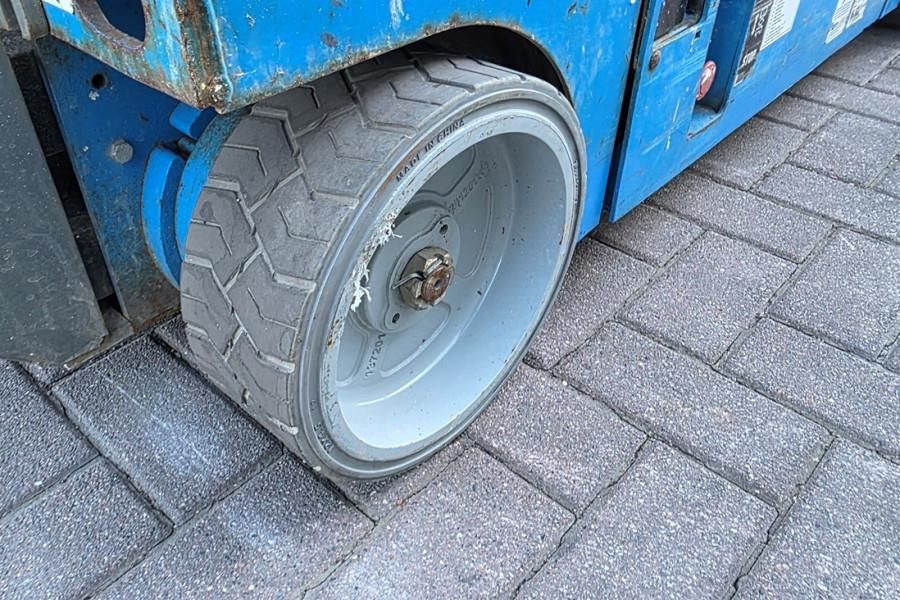 Genie GS1932 Electric, Working Height 7.8 m, 227kg Capac