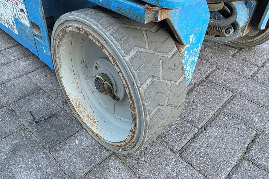 Genie GS1932 Electric, Working Height 7.8 m, 227kg Capac