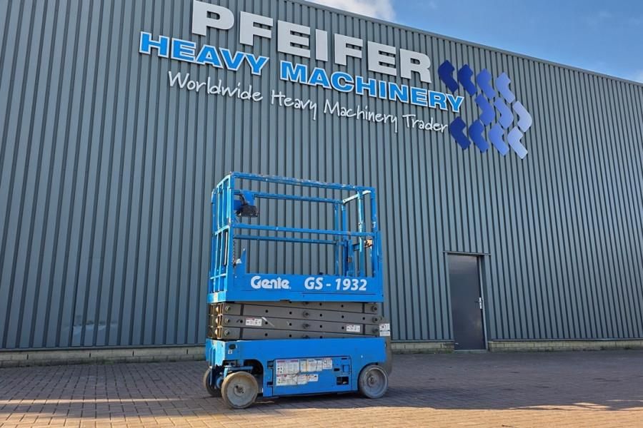 Genie GS1932 Electric, Working Height 7.8 m, 227kg Capac