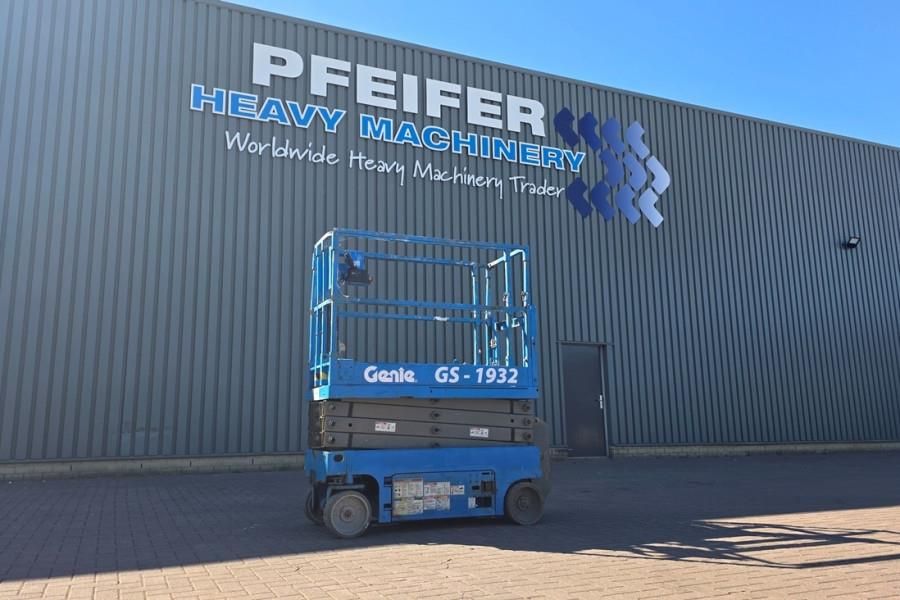 Genie GS1932 Electric, Working Height 7.8 m, 227kg Capac