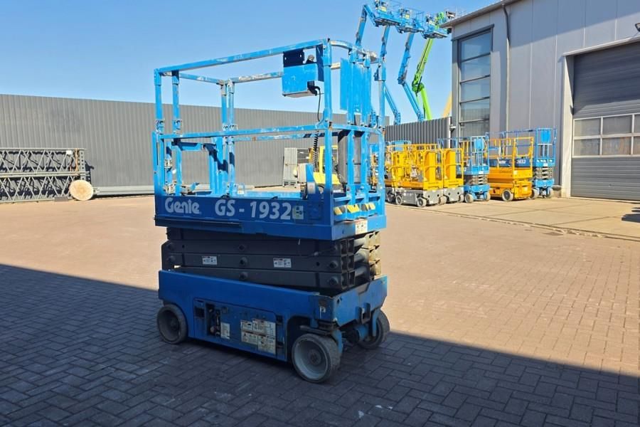 Genie GS1932 Electric, Working Height 7.8 m, 227kg Capac