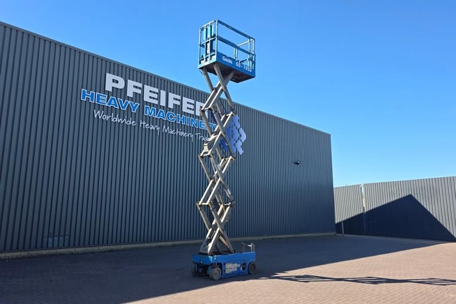 Genie GS1932 Electric, Working Height 7.8 m, 227kg Capac