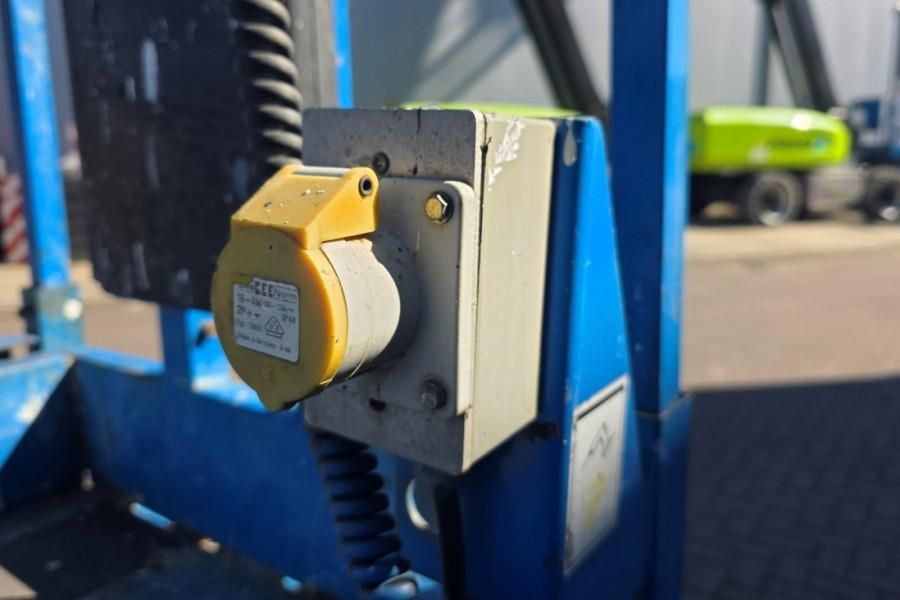 Genie GS1932 Electric, Working Height 7.8 m, 227kg Capac