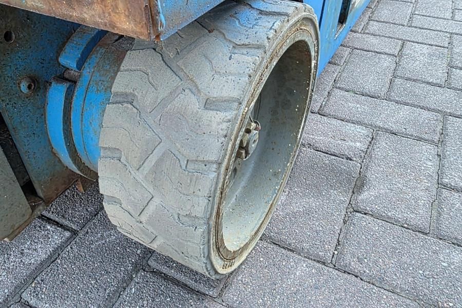 Genie GS1932 Electric, Working Height 7.8 m, 227kg Capac